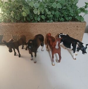 SCHLEICH Figurine  Set Of 5 Great Condition